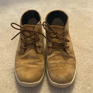 Ugg boys size 2 brown boots/ high tops